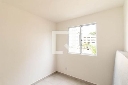 Quarto 2 de apartamento para alugar com 2 quartos, 49m² em Uberaba, Curitiba