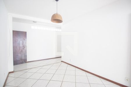 Sala de casa de condomínio para alugar com 2 quartos, 198m² em Porto da Pedra, São Gonçalo