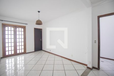 Sala de casa de condomínio para alugar com 2 quartos, 198m² em Porto da Pedra, São Gonçalo