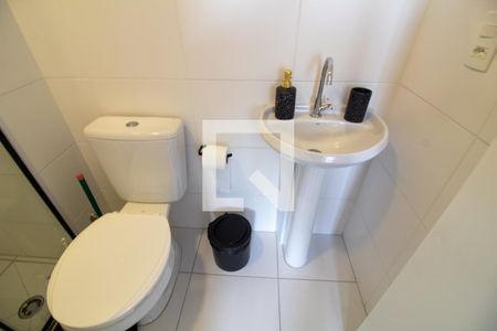 Banheiro da Suíte de apartamento para alugar com 1 quarto, 28m² em Jardim Caravelas, São Paulo