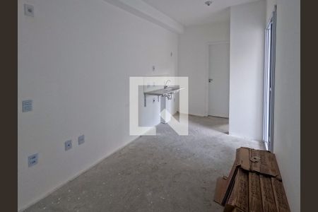 Sala/Cozinha de apartamento à venda com 2 quartos, 34m² em Vila Mangalot, São Paulo