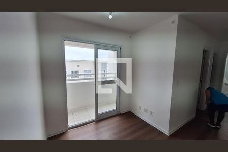 Sala de apartamento para alugar com 2 quartos, 46m² em Parque Santa Rosa, Suzano