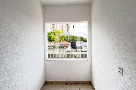 Apartamento à venda com 34m², 2 quartos e sem vaga Apartamento à venda com 34m², 2 quartos e sem vagaVaranda