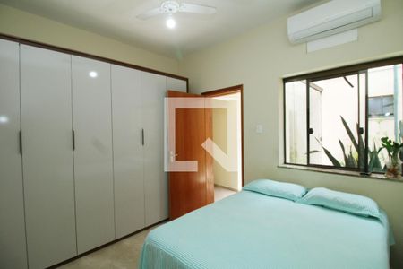 Quarto 1 - Suíte de casa à venda com 3 quartos, 198m² em Penha Circular, Rio de Janeiro