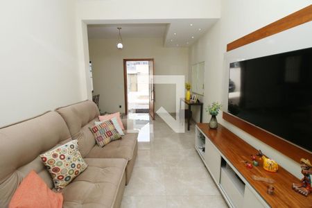 Sala de casa à venda com 3 quartos, 198m² em Penha Circular, Rio de Janeiro