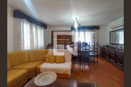 Sala de casa para alugar com 4 quartos, 300m² em Coronel Aparicio Borges, Porto Alegre