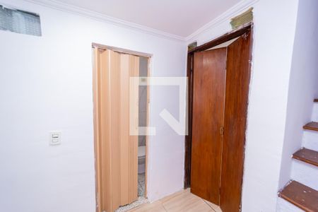 Corredor de casa para alugar com 2 quartos, 100m² em Jardim Artur Alvim, São Paulo