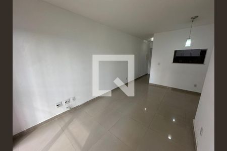 Apartamento para alugar com 3 quartos, 65m² em Jardim Flor da Montanha, Guarulhos