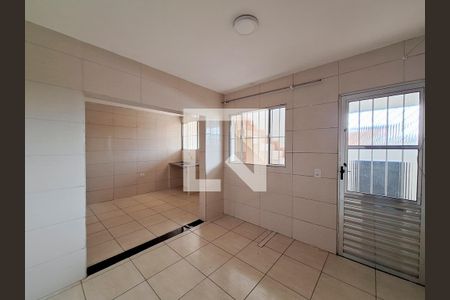 Sala de casa para alugar com 2 quartos, 45m² em Vila Santista, São Paulo