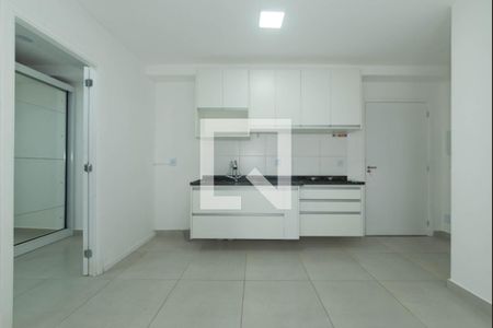 Sala - Cozinha Integrada de apartamento para alugar com 2 quartos, 31m² em Ipiranga, São Paulo