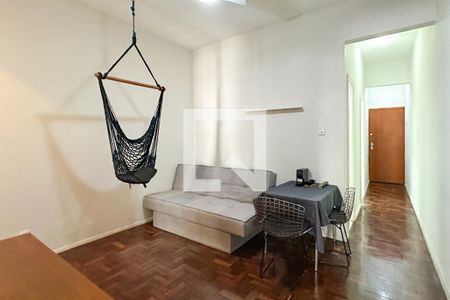 Sala de apartamento à venda com 1 quarto, 40m² em Leme, Rio de Janeiro