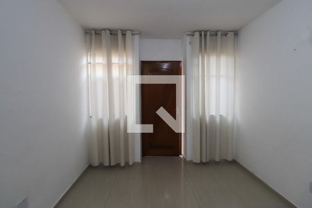 Sala de casa de condomínio para alugar com 2 quartos, 60m² em Vila Aricanduva, São Paulo