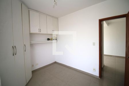 Quarto 2 de apartamento para alugar com 2 quartos, 65m² em Irajá, Rio de Janeiro