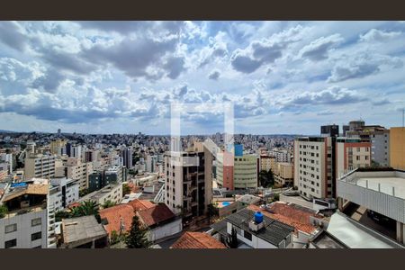 Vista de apartamento à venda com 3 quartos, 100m² em Grajaú, Belo Horizonte