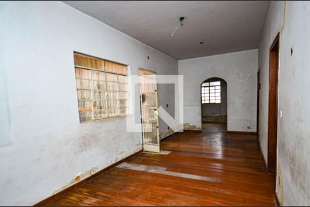 Casa à venda com 4 quartos, 170m² em Horto Florestal, Belo Horizonte