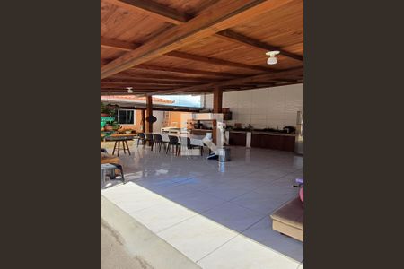 Casa para alugar com 160m², 4 quartos e 5 vagas Casa para alugar com 160m², 4 quartos e 5 vagasCozinha