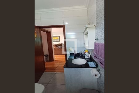 Casa para alugar com 160m², 4 quartos e 5 vagas Casa para alugar com 160m², 4 quartos e 5 vagas Banheiro da Suíte 2