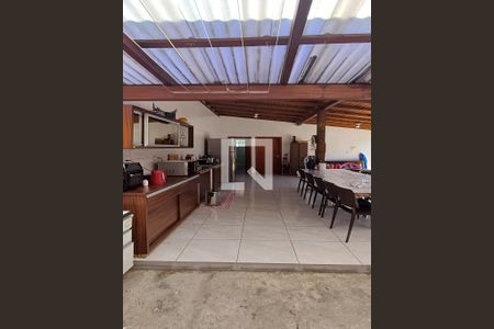 Casa para alugar com 160m², 4 quartos e 5 vagas Casa para alugar com 160m², 4 quartos e 5 vagasCozinha