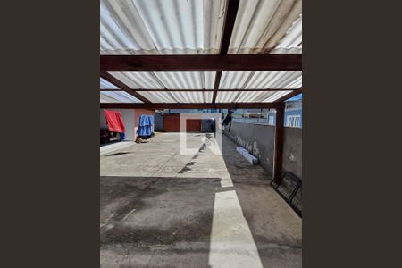 Casa para alugar com 160m², 4 quartos e 5 vagas Casa para alugar com 160m², 4 quartos e 5 vagasGaragem e Àrea do quintal