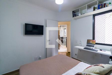 Quarto de apartamento à venda com 1 quarto, 42m² em Vila Suzana, São Paulo