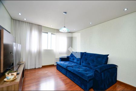 Sala de estar de apartamento à venda com 3 quartos, 101m² em Ipiranga, Belo Horizonte