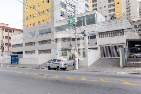 Apartamento à venda com 56m², 2 quartos e 1 vaga Apartamento à venda com 56m², 2 quartos e 1 vagaFachada e portaria