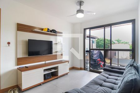 Sala de apartamento à venda com 2 quartos, 63m² em Piratininga, Niterói