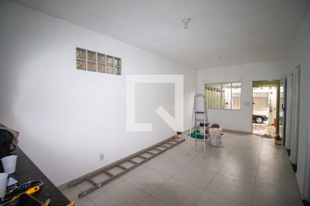 Sala de casa para alugar com 2 quartos, 180m² em Jardim Alto Pedroso, São Paulo