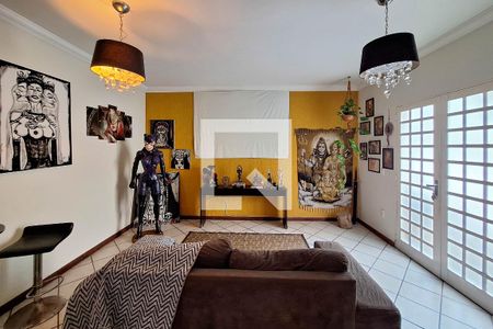 Sala de casa de condomínio à venda com 4 quartos, 54m² em Maria Paula, Niterói