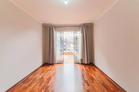 Sala de Estar de casa para alugar com 4 quartos, 140m² em Jardim Ester Yolanda, São Paulo