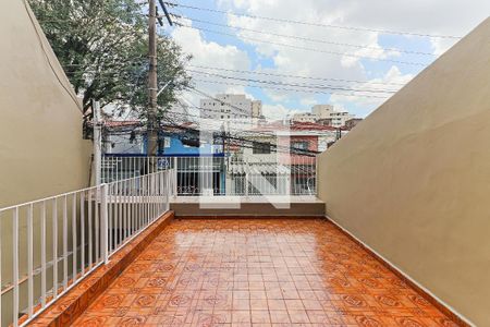 Varanda de casa para alugar com 4 quartos, 140m² em Jardim Ester Yolanda, São Paulo