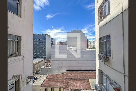 Vista Sala de apartamento à venda com 1 quarto, 32m² em Catete, Rio de Janeiro