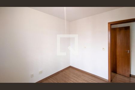 Quarto de apartamento para alugar com 3 quartos, 84m² em Sagrada Família, Belo Horizonte