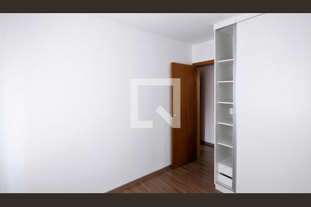 Quarto 2 de apartamento para alugar com 3 quartos, 84m² em Sagrada Família, Belo Horizonte