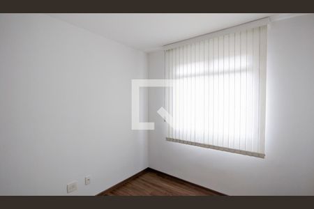 Quarto 2 de apartamento para alugar com 3 quartos, 84m² em Sagrada Família, Belo Horizonte