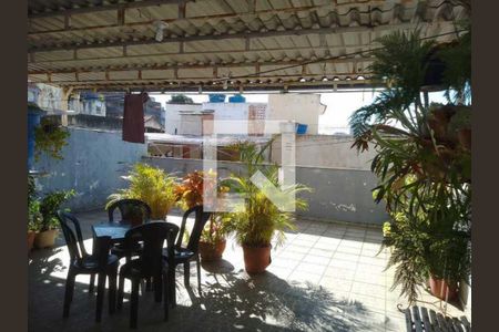 Casa à venda com 60m², 4 quartos e 1 vaga