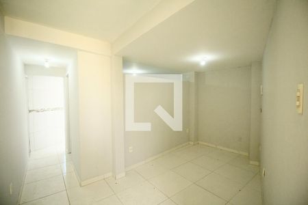 Sala de casa para alugar com 1 quarto, 25m² em Matatu, Salvador