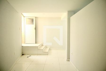 Sala de casa para alugar com 1 quarto, 25m² em Matatu, Salvador