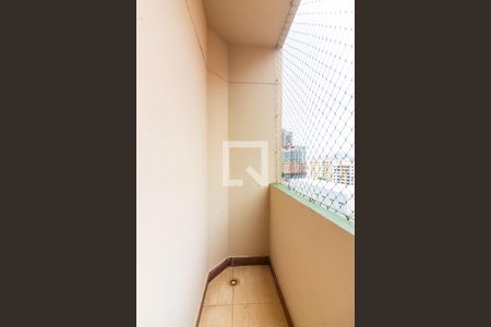 Sacada de apartamento à venda com 2 quartos, 61m² em Jaguaribe, Osasco