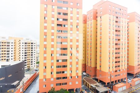 Vista  de apartamento à venda com 2 quartos, 61m² em Jaguaribe, Osasco