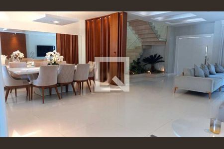 Casa à venda com 5 quartos, 567m² em Barra da Tijuca, Rio de Janeiro