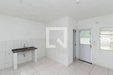 Sala/Cozinha de apartamento para alugar com 1 quarto, 35m² em Vila Nova Galvão, São Paulo