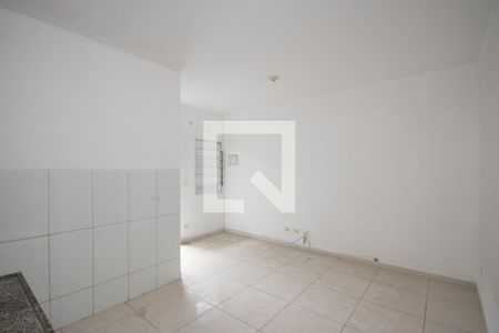 Sala/Cozinha de kitnet/studio para alugar com 1 quarto, 35m² em Vila Nova Galvão, São Paulo