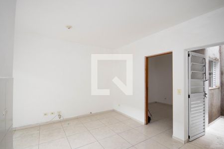 Sala/Cozinha de kitnet/studio para alugar com 1 quarto, 35m² em Vila Nova Galvão, São Paulo