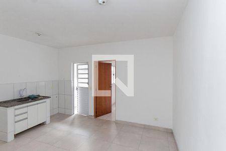 Sala e Cozinha   de apartamento para alugar com 1 quarto, 35m² em Vila Nova Galvão, São Paulo