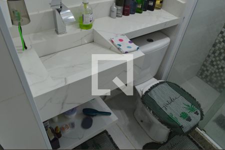 Banheiro  de apartamento à venda com 1 quarto, 37m² em Curicica, Rio de Janeiro