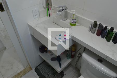 Banheiro de apartamento à venda com 1 quarto, 37m² em Curicica, Rio de Janeiro