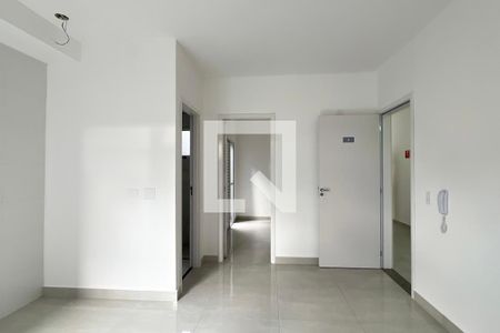 Sala/Cozinha de apartamento para alugar com 1 quarto, 38m² em Vila Mangalot, São Paulo