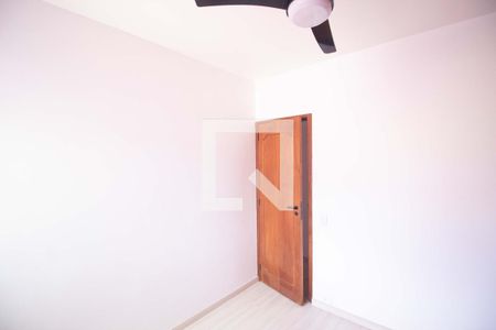 Quarto 1 de apartamento à venda com 2 quartos, 70m² em Copacabana, Rio de Janeiro