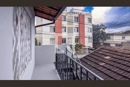 Varanda de kitnet/studio para alugar com 1 quarto, 20m² em Esplanada, Belo Horizonte